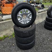 5x Michelin 275 70 18 Tires On Rims