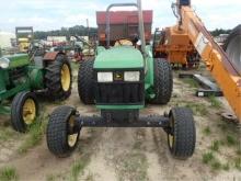 John Deere 5210