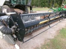 (1024) Gleaner Model 8200 Flex 25' Grain Head