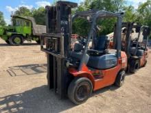 TOYOTA 7FDU25 FORKLIFT | FOR PARTS/REPAIRS