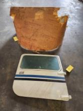 (LOT) CESSNA WINDSHIELD & 150 DOOR