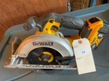 DeWalt 20V Battery Operated 6 1/2'' Circular Saw