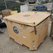 Large Rotogal TBI 660 container with lid
