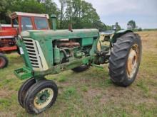 Oliver 880 Tractor