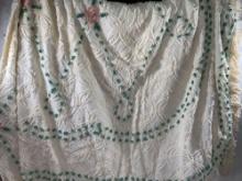 Large Vintage Quilt Lace & Rose Pattern