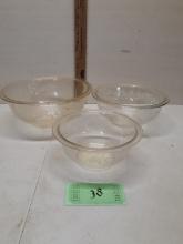 Vintage White Daisy Pyrex Nesting Bowls