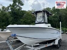 2004 Angler 20ft Center Consol Hull A404