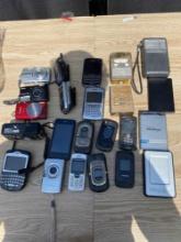 Lot of vintage electronics items