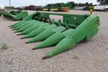 John Deere  608C corn head