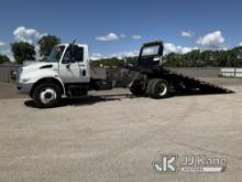 2010 International DuraStar 4400 Roll Back Truck Runs, Moves, Paint Damage