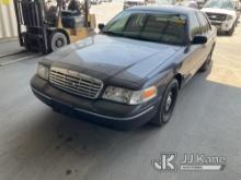 2005 Ford Crown Victoria Police Interceptor 4-Door Sedan Runs & Moves, Air Bag Light Is On ,Paint Da