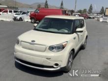 2019 Kia Soul EV Wagon 4-DR, Key J55 Runs & Moves , Must Be Towed , Wrecked , Paint Damage, Body Dam