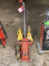 FLOOR JACK, BOTTLE JACKS (2), JACK STANDS (2) (ONE MISSING LOCK)