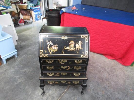 on site pickup-  ANTIQUES & COLLECTIBLE AUCTION