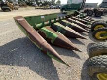 John Deere 444 Corn Header