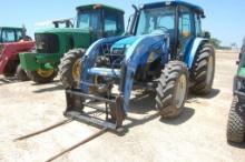 NH T5060 4WD C/A W/ LDR AND HAY FORK