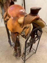 16.5" Bob Moline custom Oxbow Saddlery horse saddle & 30" Classic Equine cinch