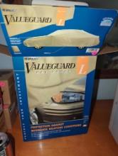 (DBR2) VALUE GUARD CAR COVER SIZE LARGE. APPEARS TO BE UNUSED IN ORIGINAL OPEN BOX.