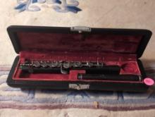 (UPOFC) YAMAHA YPC-61 #6435 PROFESSIONAL WOODEN PICCOLO WITH HARD CASE. ON FLUTES4U THEY ARE ASKING