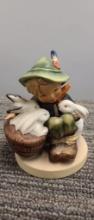 M.I. HUMMEL FIGURINE "PLAYMATES"