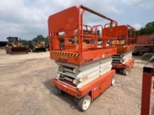 2018 SNORKEL S4732E SCISSOR LIFT SN:S4732E-04-180101734 electric powered, equipped with 32ft.