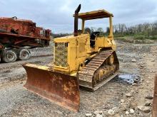 CAT D4H CRAWLER TRACTOR SN:8PB01847 powered by Cat 3204DI diesel engine, equipped with OROPS, engine
