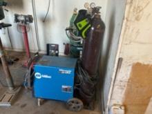 Millermatic 252 Wire Welder w/ Bottle, Leads & Gun