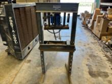 Continental 30 Ton Capacity Press