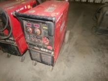 LINCOLN 255XT POWER MIG WIRE WELDER,  220 VOLT, NO LEADS OR POWER CORD