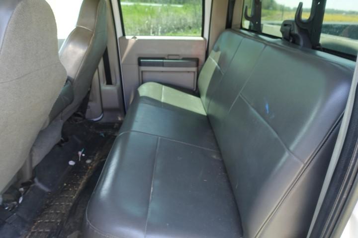 #1901 2009 FORD F250 UTILITY BODY 140674 MILES 4 DOOR AM FM RADIO POWER DOO