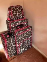 Cute 4 piece Rockland luggage set