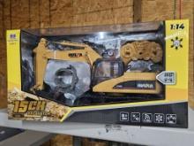 NIB HUINA 15 Channel 1:14 Scale RC Excavator