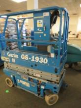 GENIE GS-1930 SCISSOR LIFT